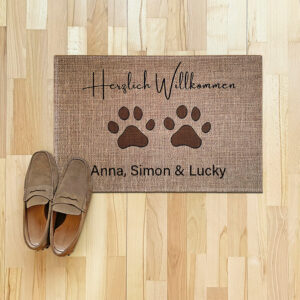 Herzlich Willkommen - personalisierte Fußmatte Hund